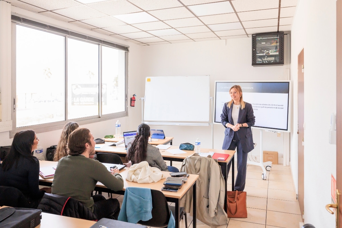 Salle de classe de l'école de commerce en alternance de toulon.